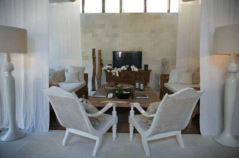 Oazia Spa Villa Bali Canggu Exteriör bild