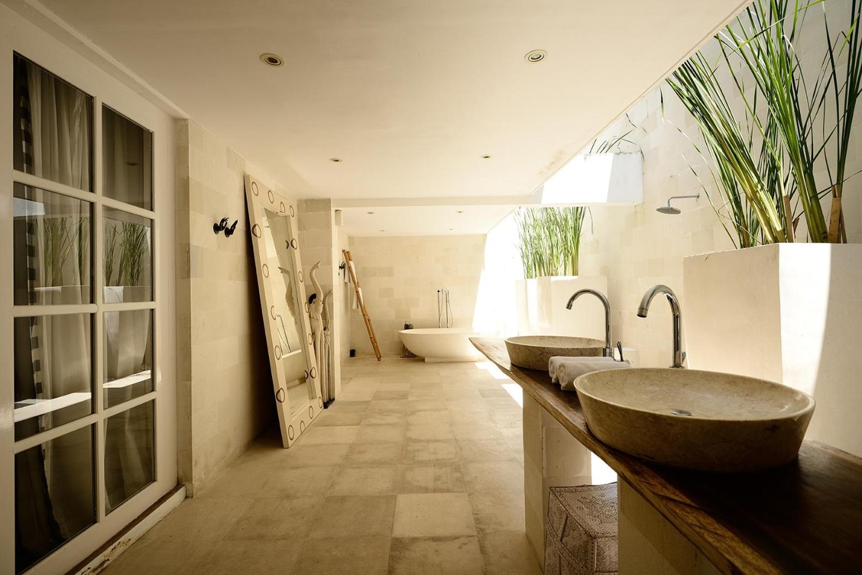 Oazia Spa Villa Bali Canggu Exteriör bild
